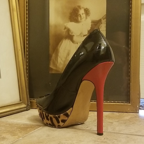 Steve Madden 7.5 leather upper cheetah platform - Picture 8 of 12